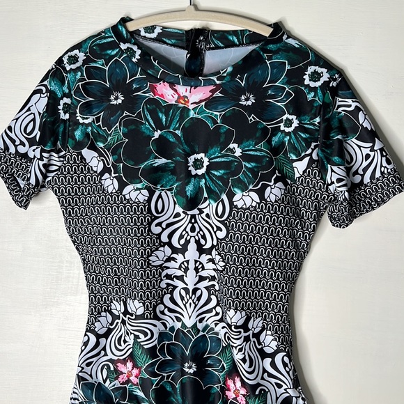 One Piece Swim Suit - Picture 2 of 6